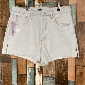 🎄 2/for $10! - High Rise Cutoffs NWOT